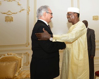Le Général Khalifa Haftar reçu à N’Djaména: la montée en puissance des rebelles Tchadiens en Libye inquiète le Général Idriss Déby