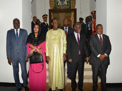Tchad: le Président globe-trotter Idriss Déby Itno en visite à Dar es-Salaam en Tanzanie