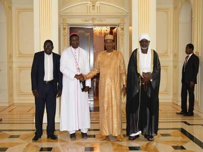 Tchad: les trois leaders religieux reçus par le Président Idriss Déby à la demande du nouvel archevêque de N’Djaména, Mgr Edmond Djitangar
