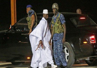 Le plus chanceux des dictateurs africains: Yahya Jammeh a négocié jusqu’à la moindre virgule pour déménager tout son Palais et emporter la caisse de l’État !