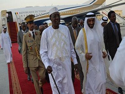 Idriss Déby débarque encore aux Émirats Arabes Unis: c’est toujours pour quémander « foulouss » ou c’est pour visiter le musée Louvre d’Abu Dhabi ?