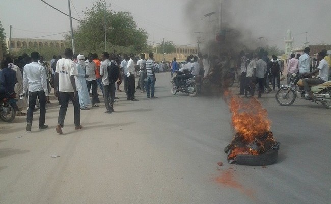 Vers une baisse des salaires des fonctionnaires au Tchad: les profs prêts à descendre dans la rue