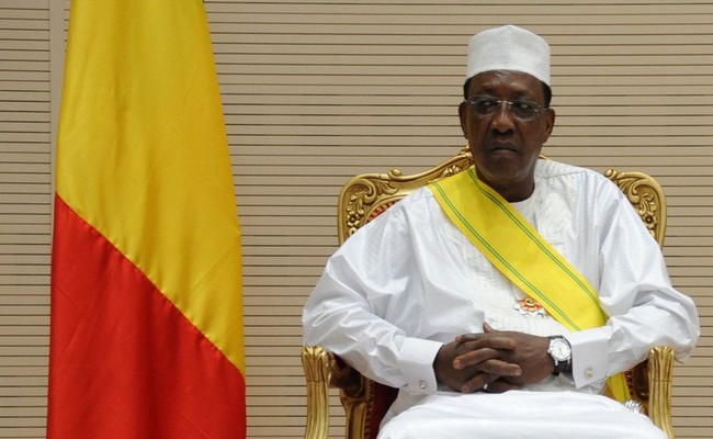 Au Tchad, Idriss Déby se lance tout seul dans des réformes institutionnelles afin de s’octroyer encore au moins deux septennats après 27 ans de pouvoir