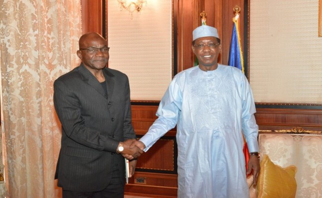 Comment le Président Idriss Déby a réussi à faire oublier son coup d’État institutionnel au Tchad