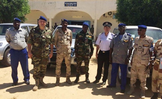 La France offre 4 véhicules à la gendarmerie nationale du Tchad