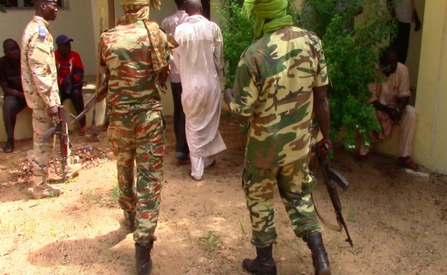 Le droit des personnes de circuler librement sur le territoire national encore bafoué au Tchad: 22 jeunes se rendant à Zouar ont été arrêtés comme des « clandestins »