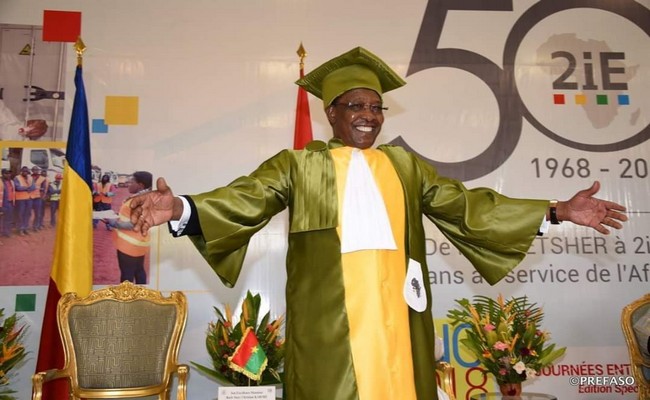 Après avoir détruit l’école au Tchad, Idriss Déby parraine l’enseignement supérieur au Burkina Faso