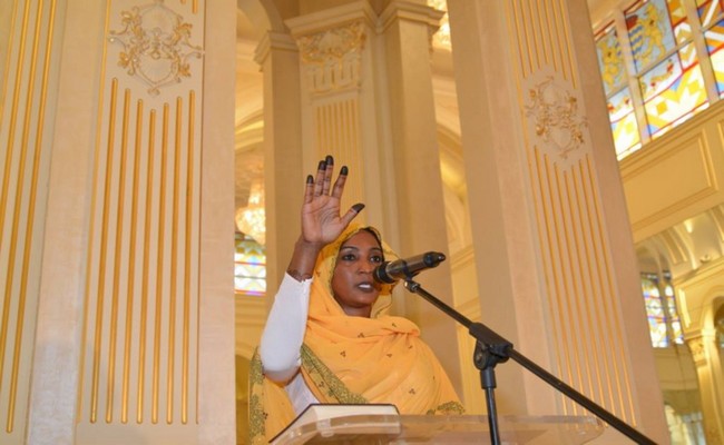 Au Tchad, Idriss Déby décroche la palme d’or du turn-over ministériel: Madame Aziza Al-Béchir virée après  10 jours !