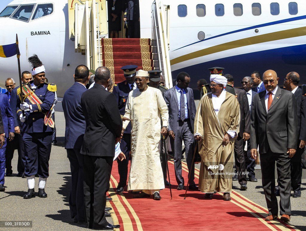 Tchad: le dictateur Idriss Déby à Khartoum pour tenter de calmer son compère soudanais acculé et craignant le syndrome algérien