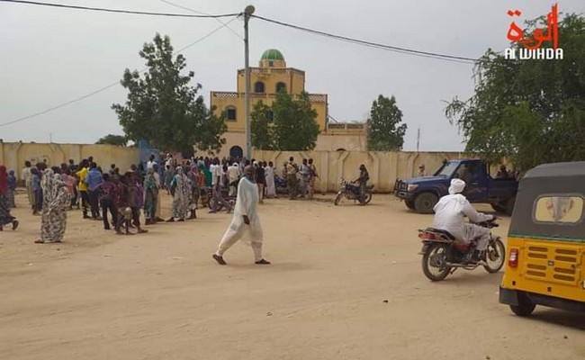 Révocation de l’influent Sultan du Dar-Ouaddaï au Tchad: face à la puissance des chapelets, Idriss Déby envoie l’armée pour déloger les récitateurs