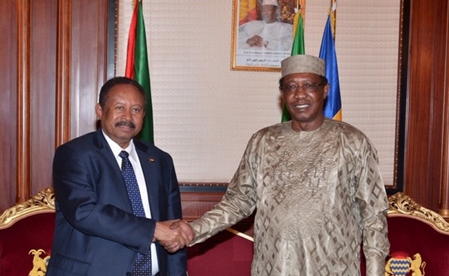 Tchad: le Président Déby a-t-il décliné l’invitation de Macron en raison de la visite du Premier ministre soudanais ?