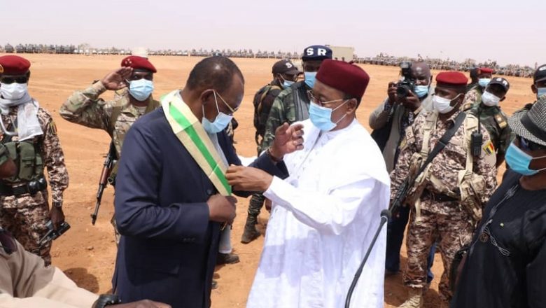 Le Président Idriss Déby élevé à la Dignité de Grand Croix de l’Ordre National du Niger