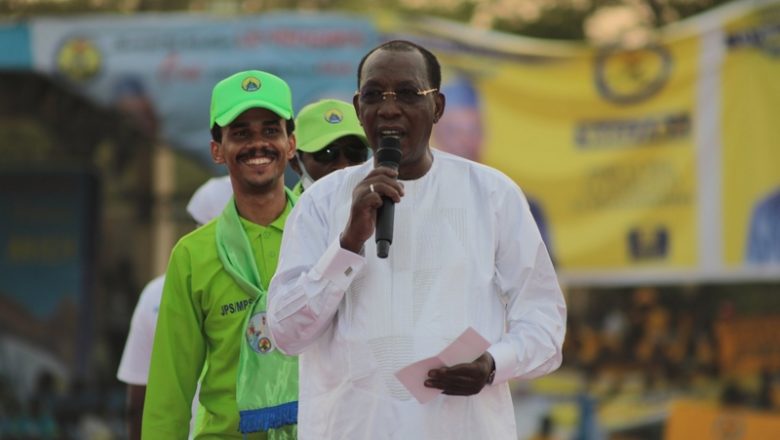 Tchad: « Ni oro lekoum hak ! Damboula Hanakoum ! », les insultes vulgaires et homophobes du Maréchal Idriss Déby à l’endroit des opposants en exil